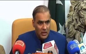 سہیل آفریدی 2 ہفتے سے صرف بھڑکیں مار رہے ہیں جبکہ سابق وزیراعلیٰ کی حالت زار ان کے سامنے ہے، عابد شیر علی