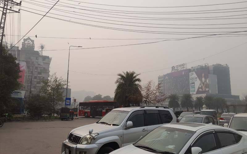 پنجاب میں سموگ وبال جان بن گئی، لاہور آلودہ ترین شہروں میں آج بھی سر فہرست