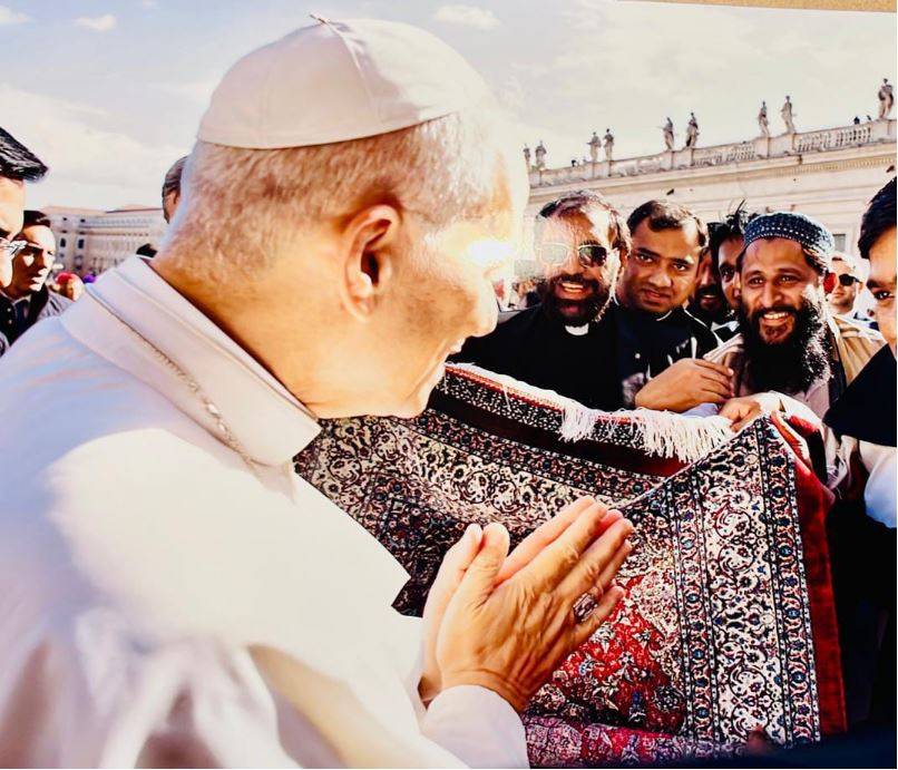 چیئرمین کل مسالک علماء بورڈ کی اٹلی میں کیتھولک مسیحیوں کے روحانی پیشوا پوپ لیو سے ملاقات