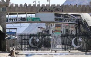 طورخم سرحد غیرقانونی افغان شہریوں کی بے دخلی کیلئے 20 روز بعد کھول دی گئی