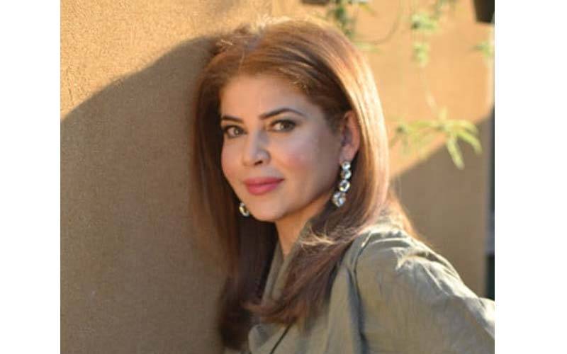 سوشل میڈیا پر لڑکیوں کی بکنگ ہو رہی، ڈراموں میں اداکاروں کو کمبل میں دکھایا جا رہا ہے: مشی خان