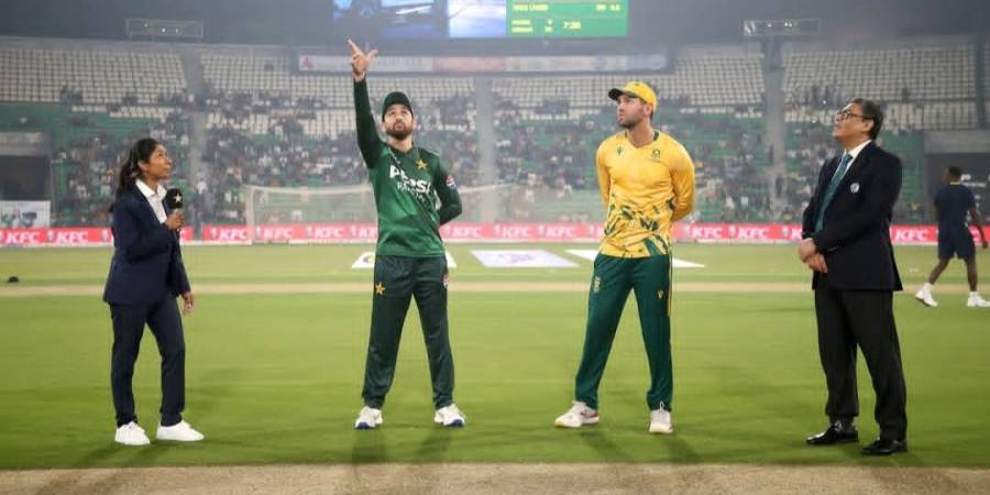 تیسرا ٹی 20، پاکستان کا ٹاس جیت کر باؤلنگ کا فیصلہ