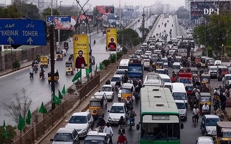 کراچی میں ای چالان کا نظام بے قابو، شہری کو ایک ہی روز میں 50 ہزار کے چالان مل گئے