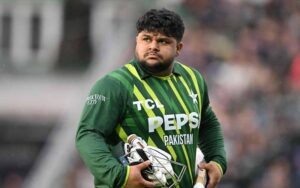 سابق کرکٹرز بابراعظم سے حسد کرتے ہیں، اعظم خان