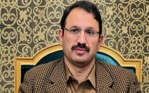 ہم بالکل چاہتے ہیں کہ ادارے ہمارے ساتھ بیٹھیں، جنید اکبر