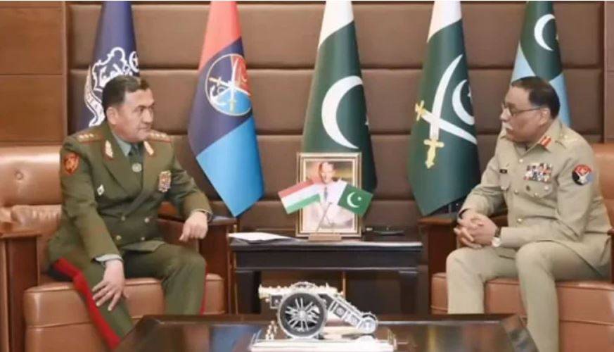تاجک وزیرِ دفاع کا جوائنٹ سٹاف ہیڈ کوارٹرز راولپنڈی کا دورہ، چیئرمین جوائنٹ چیفس آف سٹاف کمیٹی جنرل ساحر شمشاد مرزا سے ملاقات