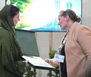 وزیراعلیٰ مریم نواز سے ماحولیاتی تبدیلی گروپ کی گلوبل ڈائریکٹر ویلیری ہیکی کی اہم ملاقات