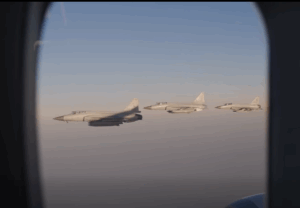 اردن کے بادشاہ شاہ عبداللہ دوم کا دورہ پاکستان، فضائی حدود میں داخلے پر پاک فضائیہ کے جنگی جہازوں کی جانب سے پرتپاک استقبال، سلامی دی