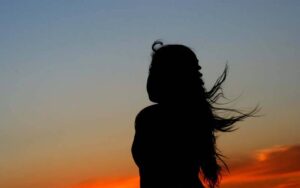 کراچی کے پوش علاقے سے لڑکی کی پھندا لگی لاش برآمد