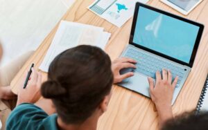 مائیکروسافٹ نے طلبہ کے لیے مائیکروسافٹ 365 پرسنل اور کوپائلٹ کی سال بھر کی مفت رسائی کا اعلان کر دیا۔