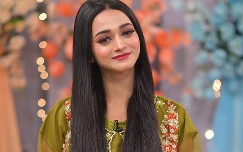 دل یہ پکارے آجا پر ڈانس سے راتوں رات شہرت حاصل کرنیوالی عائشہ کا میٹرک میں 3بار فیل ہونے کا انکشاف