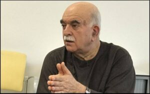 پاکستان میں جمہوری اور غیر جمہوری فوجوں کی لڑائی شروع ہوگئی ،وہ دن آئے گا جب ہم سیڑھیاں لے کر جیل کی دیواروں سے اندر کود جائیں گے، محمود خان اچکزئی