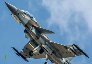 بھارتی میڈیا نے دبئی ایئرشو کے دوران تیجاس طیارہ حادثے کا ذمے دار امریکہ کو ٹھہرا دیا!