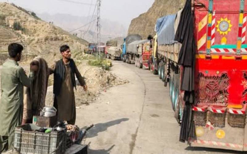 پاک افغان سرحدی بندش سے افغانستان میں بنیادی اشیاء کی قیمتوں میں اضافہ