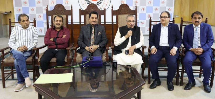 ڈاکٹر عبدالقدیر خان کو متعارف کرانے اور دفاع کرنے میں زاہد ملک کا کلیدی کردار تھا: مجیب الرحمان شامی