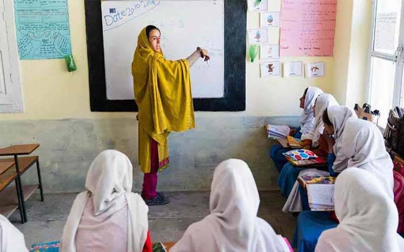 پنجاب میں اسکول ٹیچر انٹرنز کی بھرتی کے پورٹل میں تکنیکی مسائل کے بعد درخواست جمع کرانے کی آخری تاریخ میں توسیع کر دی گئی