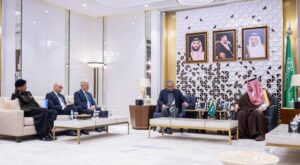 وفاقی وزیر داخلہ محسن نقوی کی سعودی ہم منصب شہزادہ عبدالعزیز بن سعود سے ملاقات، باہمی امور پر تبادلہ خیال