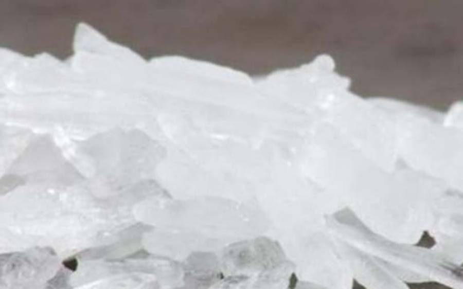 کوئٹہ میں انسداد اسمگلنگ کی بڑی کارروائی، گاڑی سے 13 کروڑ 66 لاکھ روپے مالیت کی کرسٹل آئس برآمد