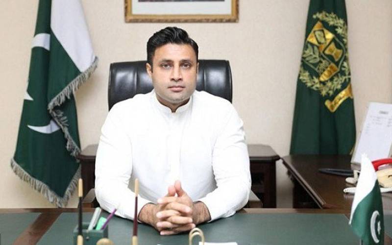 عمران خان کی تنہائی دن بدن مزید بدتر ہوتی جا رہی ہے، اگر انہیں منتقل کر دیا گیا ہے تو خاندان کو آگاہ کیوں نہیں کیا گیا؟ زلفی بخاری