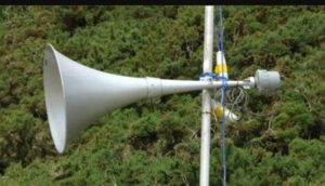 لاؤڈ سپیکر میں اذان سے پہلے درود پڑھنے پر امام مسجد کے خلاف مقدمہ درج، گوجرہ بار کا ہڑتال کا اعلان