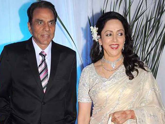 دھرمیندر کی موت کے بعد ہیما مالنی کی پہلی ٹوئٹ، پیغام کیساتھ یادگار تصاویر جاری کردیں