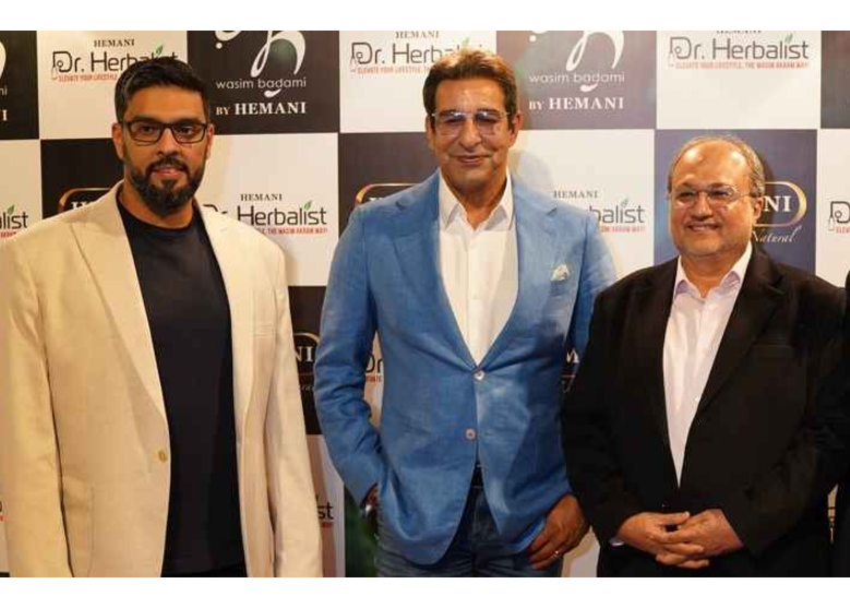 کرکٹر وسیم اکرم کے تعاون سے ہیمانی نے ہربل ویلنس برانڈ "ڈاکٹر ہربلسٹ" لانچ کر دیا