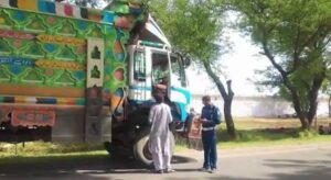پنجاب میں ٹریفک قوانین کی خلاف ورزی پر بڑے پیمانے پر کارروائیاں