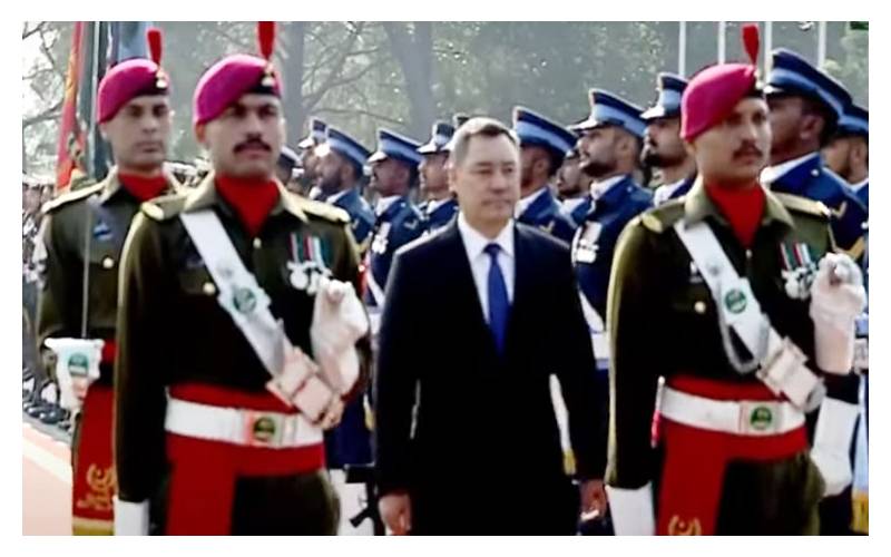 کرغز صدر کے اعزاز میں وزیراعظم ہاؤس میں استقبالیہ تقریب، گارڈ آف آنر پیش