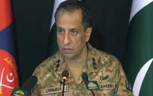 ایک شخص قومی سلامتی کے لئے خطرہ بن چکا، یہ واضح ہے جو وہ چاہتا ہے وہ نہیں ہو سکتا : ڈی جی آئی ایس پی آر