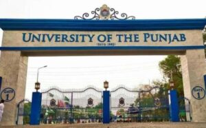 محکمہ ماحولیات کی فیلڈ ٹیموں نے دھواں چھوڑنے والی پنجاب یونیورسٹی کی 2 بسوں کو بند کر دیا