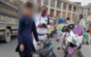 کراچی میں کم عمر ڈرائیور کا 50 ہزار روپے چالان ہو گیا