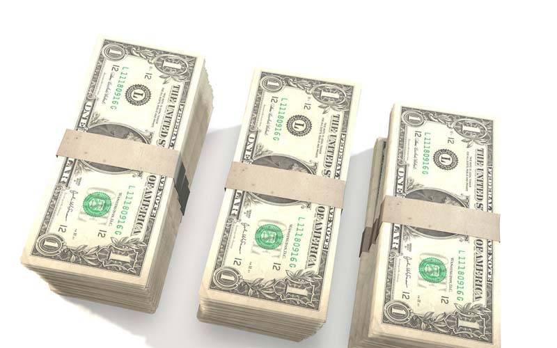 اوورسیز پاکستانیوں نے ایک ماہ میں 3 ارب 20 کروڑ ڈالر وطن بھیجے