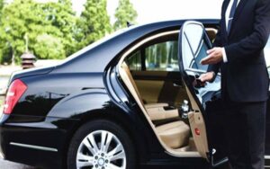 کیا آپ دبئی کا سفر کر رہے ہیں؟ یہاں وہ سب کچھ ہے جو آپ کو چوفیر سروسز کے بارے میں جاننا چاہیے