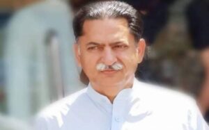 نواز شریف نے ملک برباد کرنے والوں کے نام لیے تو ہمارے رہنما سٹیج سے چھلانگیں مارکر دوڑ گئے، جاوید لطیف