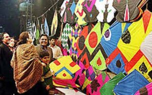 لاہور میں بسنت کیلئے ضلعی انتظامیہ نے پتنگ سازوں کی رجسٹریشن فیس طے کردی