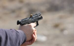 سڈنی میں فائرنگ کا واقعہ، حملہ آور کو قابو کرنے والے احمد الاحمد ’ہیرو‘ قرار