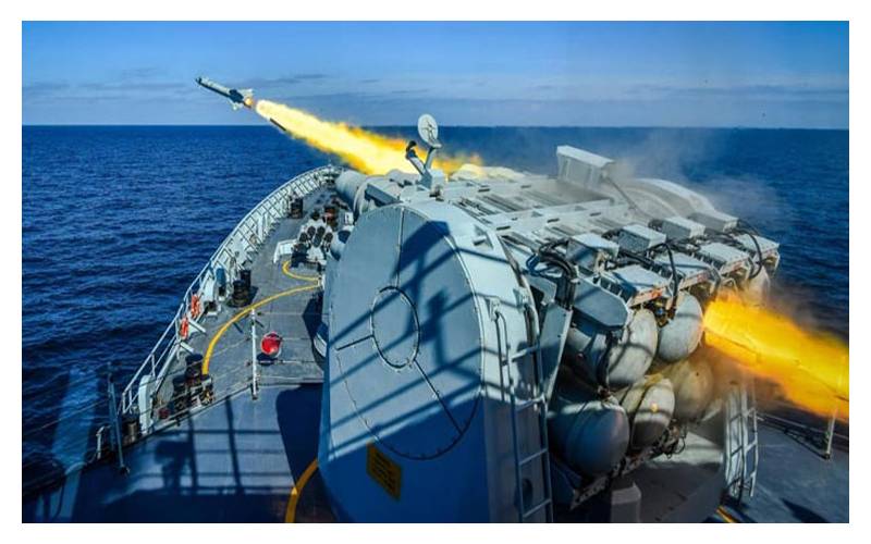 پاک بحریہ کا فضا تک مار کرنے والے میزائل کے فائر پاور کا شاندار مظاہرہ