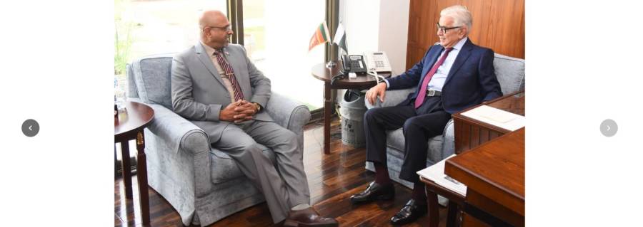 پاکستان سری لنکا کو اہم علاقائی ملک سمجھتا ہے، جو علاقائی اور عالمی امن کے لیے اہم کردار ادا کر رہا ہے، وزیردفاع خواجہ محمد آصف