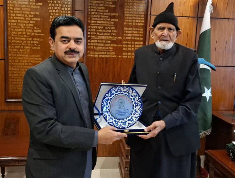 ایم ڈی اے میں تحریک پاکستان کے کارکن ریاض احمد چوہدری کے اعزاز میں تقریب، اعزازی شیلڈ سے نوازا گیا