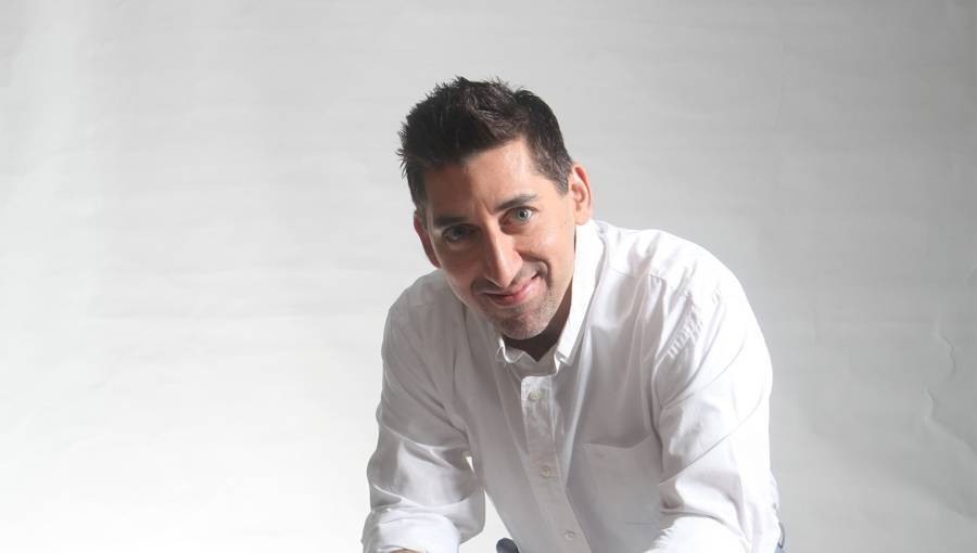 مجھے بچپن میں کئی سال تک جنسی زیادتی کا نشانہ بنایا گیا، معروف اداکار عدیل ہاشمی کا انکشاف