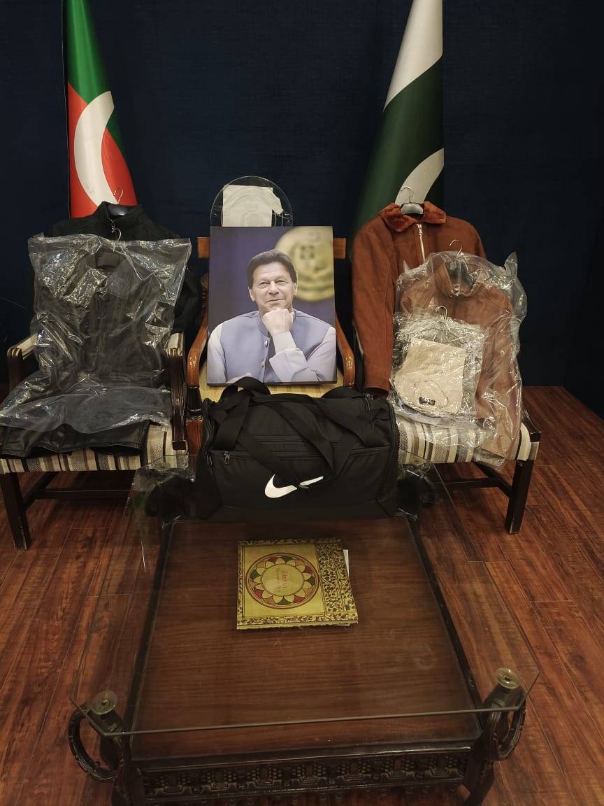 جیل حکام نے عمران خان کے لیے سردیوں کا سامان وصول کرنے سے انکار کردیا ہے، سمیع ابراہیم