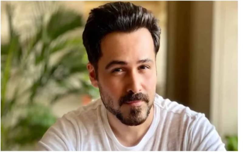 اداکار عمران ہاشمی پیٹ کے ٹشوز کی سرجری کے بعد سیٹ پر واپس آ گئے