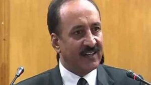 عدالتیں لگانا حکومت کا کام نہیں، یہ کام بند نہ کیا تو وکلاء سٹرکوں پر ہوںگے: احسن بھون