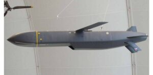 یوکرین نے روس کی نووشاختنسک آئل ریفائنری پر اسٹورم شیڈو میزائلوں سے حملہ کر دیا