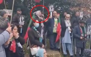 پی ٹی آئی احتجاج میں پاکستانی عسکری قیادت کو قتل کی دھمکیاں دینے کی وڈیوز وائرل، حکومت برطانیہ سے کارروائی کا مطالبہ