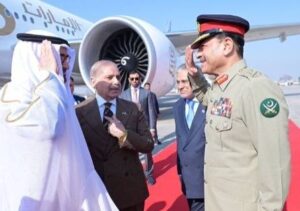 فیلڈ مارشل عاصم منیر کے سیلوٹ پر عرب امارات کے صدر نے گرم جوشی سے جوابی سیلوٹ کیا