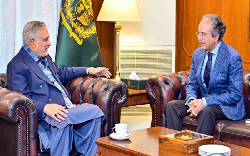 اسحاق ڈار سے اقوامِ متحدہ میں پاکستان کے مستقل مندوب عاصم افتخار کی ملاقات