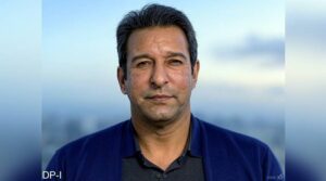 اپنی صحت کا خیال رکھیں، ڈنگروں کی طرح کھانا چھوڑ دیں، وسیم اکرم کا سال نو پر پاکستانیوں کو مشورہ