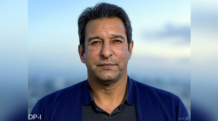 اپنی صحت کا خیال رکھیں، ڈنگروں کی طرح کھانا چھوڑ دیں، وسیم اکرم کا سال نو پر پاکستانیوں کو مشورہ