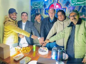 علی پور چٹھہ میں روزنامہ ’’پاکستان‘‘ کی 35ویں سالگرہ پر شاندار تقریب، صحافیوں، سماجی کارکنوں اور معززین کی بڑی تعداد میں شرکت